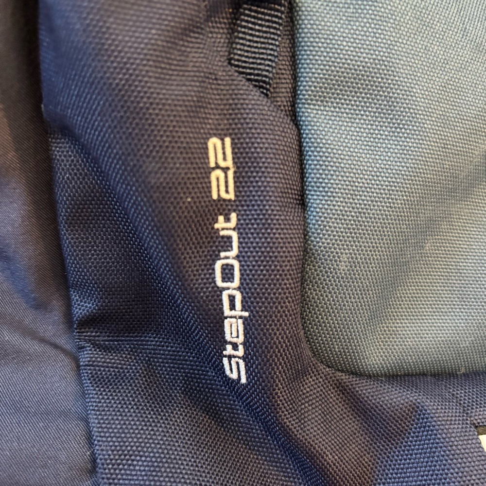 Deuter StepOut 22 Blue and Red Backpack - Picture 3 of 9